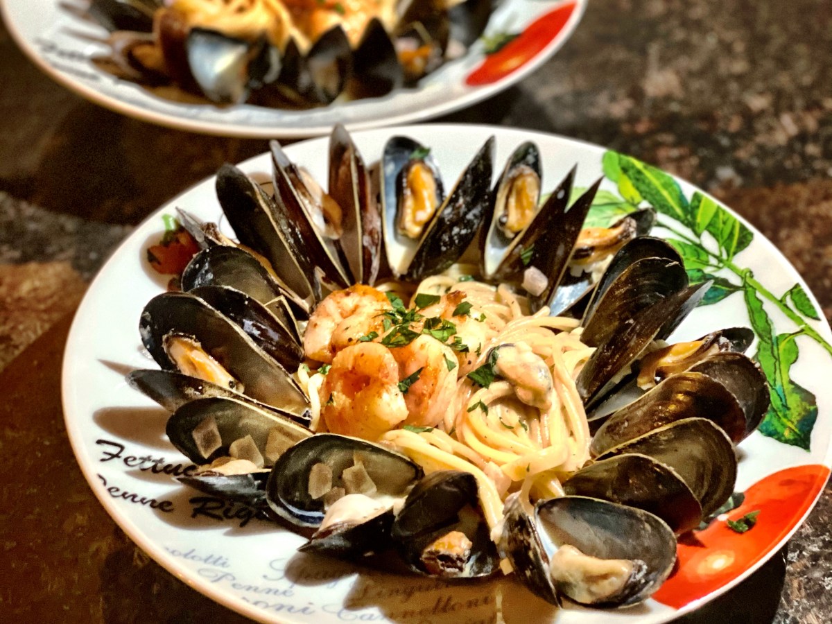 Seafood Linguine in White Wine Cream&nbsp;Sauce